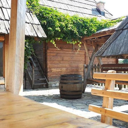Konoba Ognjiste Bed & Breakfast Sokolac  Eksteriør bilde
