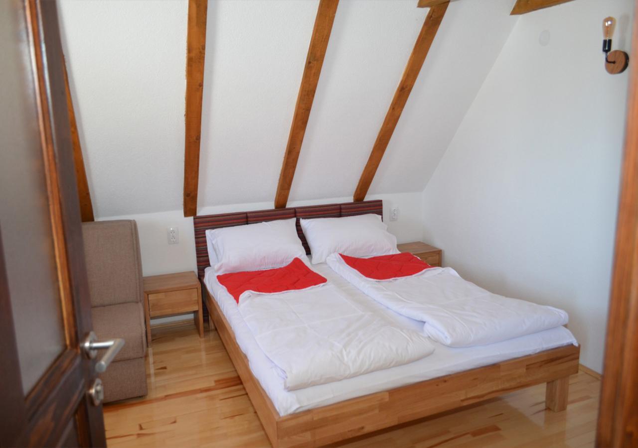 Konoba Ognjiste Bed & Breakfast Sokolac  Eksteriør bilde