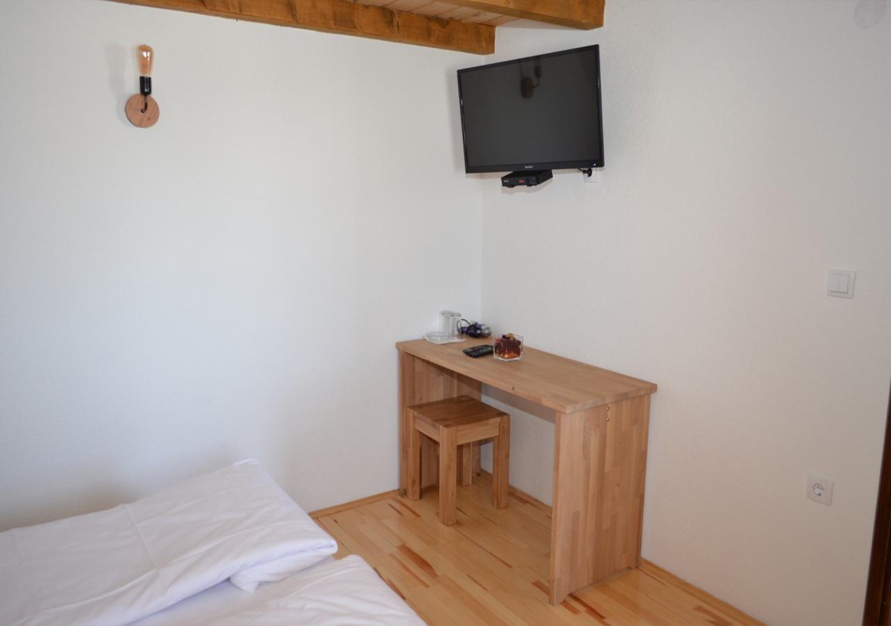 Konoba Ognjiste Bed & Breakfast Sokolac  Eksteriør bilde