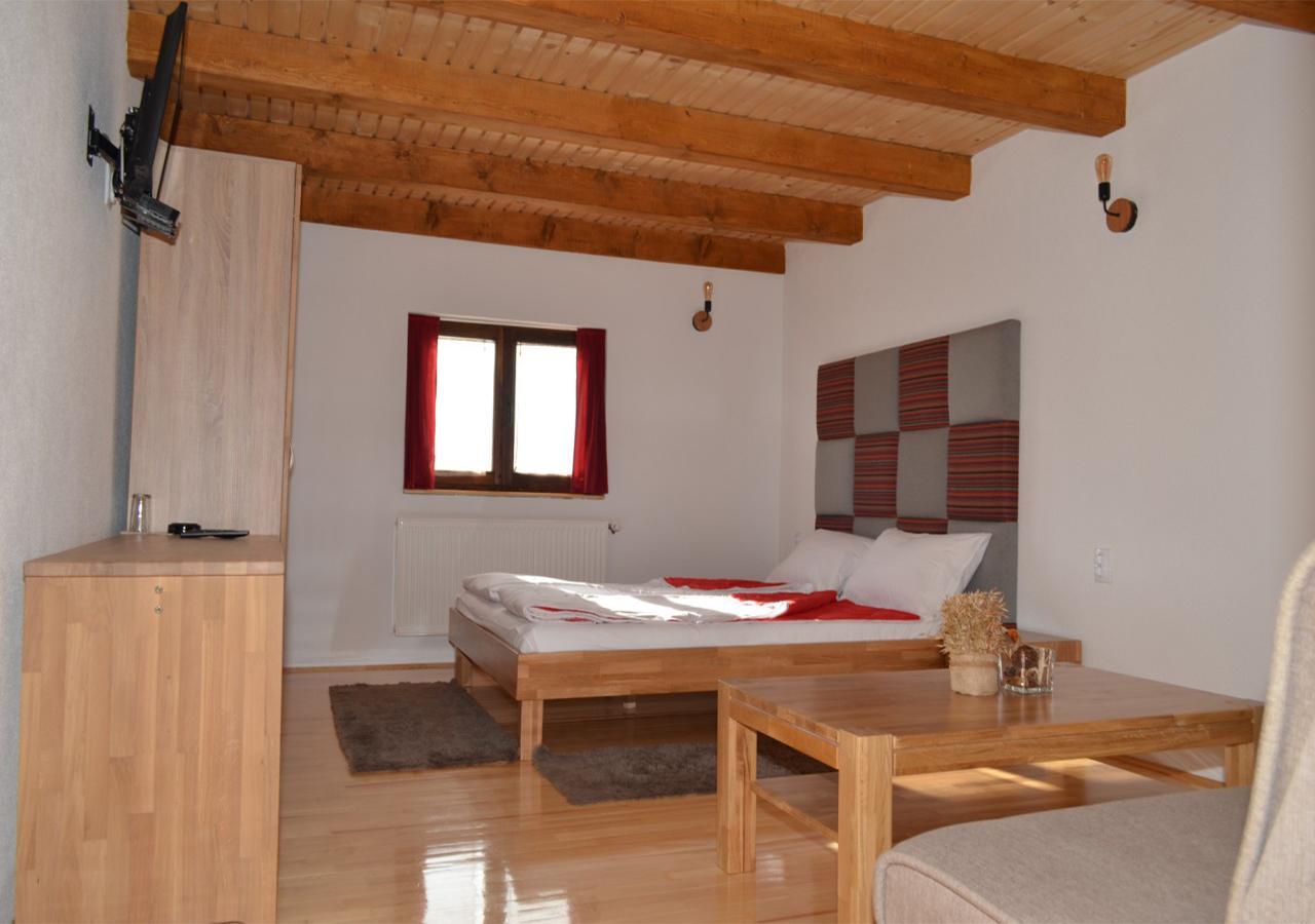 Konoba Ognjiste Bed & Breakfast Sokolac  Eksteriør bilde