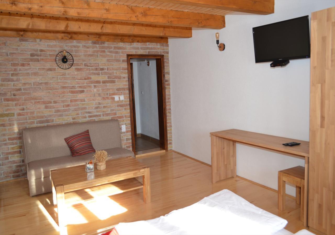 Konoba Ognjiste Bed & Breakfast Sokolac  Eksteriør bilde