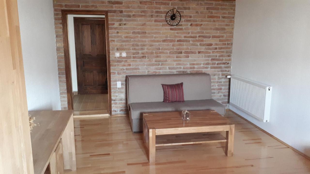 Konoba Ognjiste Bed & Breakfast Sokolac  Eksteriør bilde