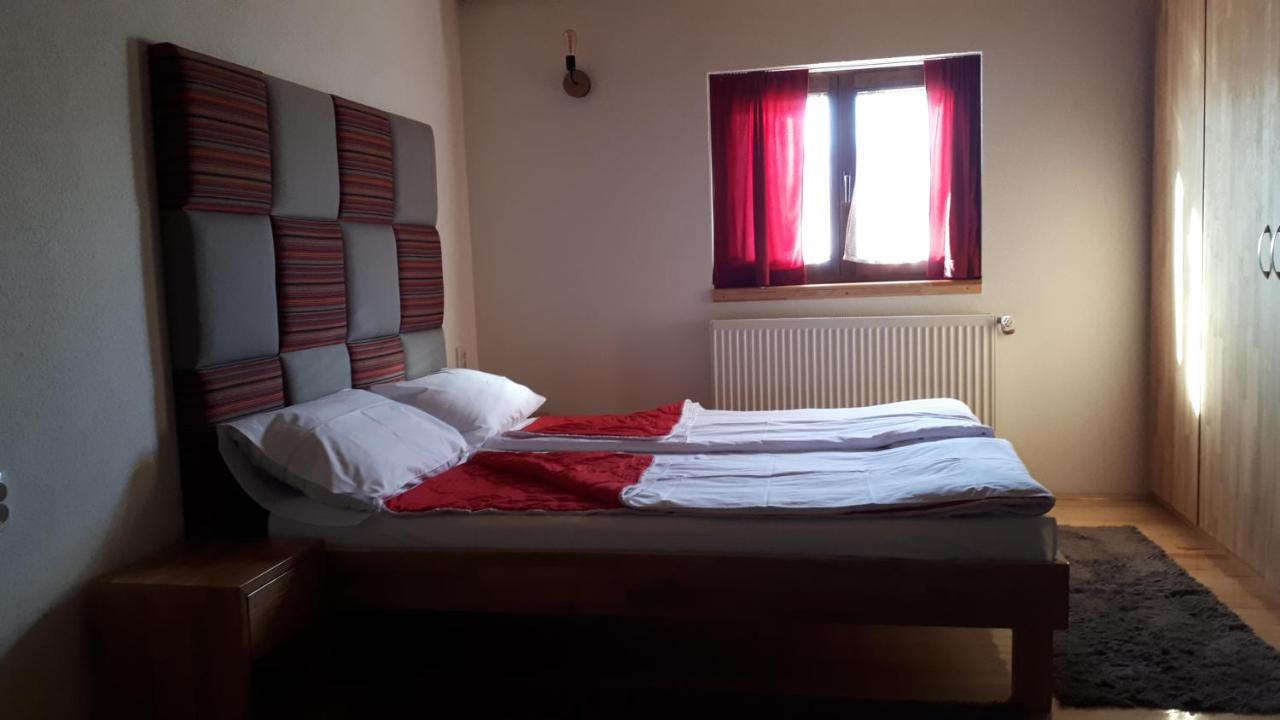 Konoba Ognjiste Bed & Breakfast Sokolac  Eksteriør bilde