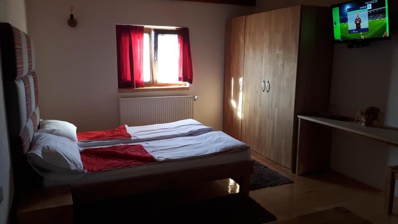 Konoba Ognjiste Bed & Breakfast Sokolac  Eksteriør bilde
