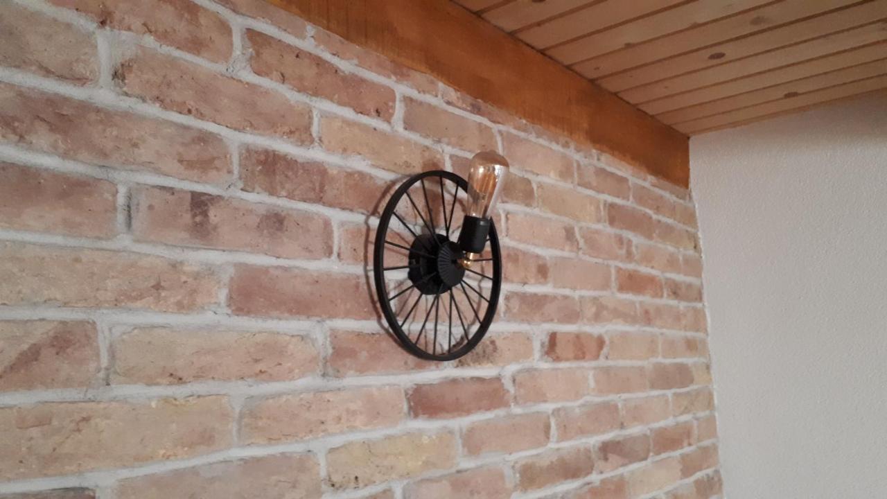 Konoba Ognjiste Bed & Breakfast Sokolac  Eksteriør bilde