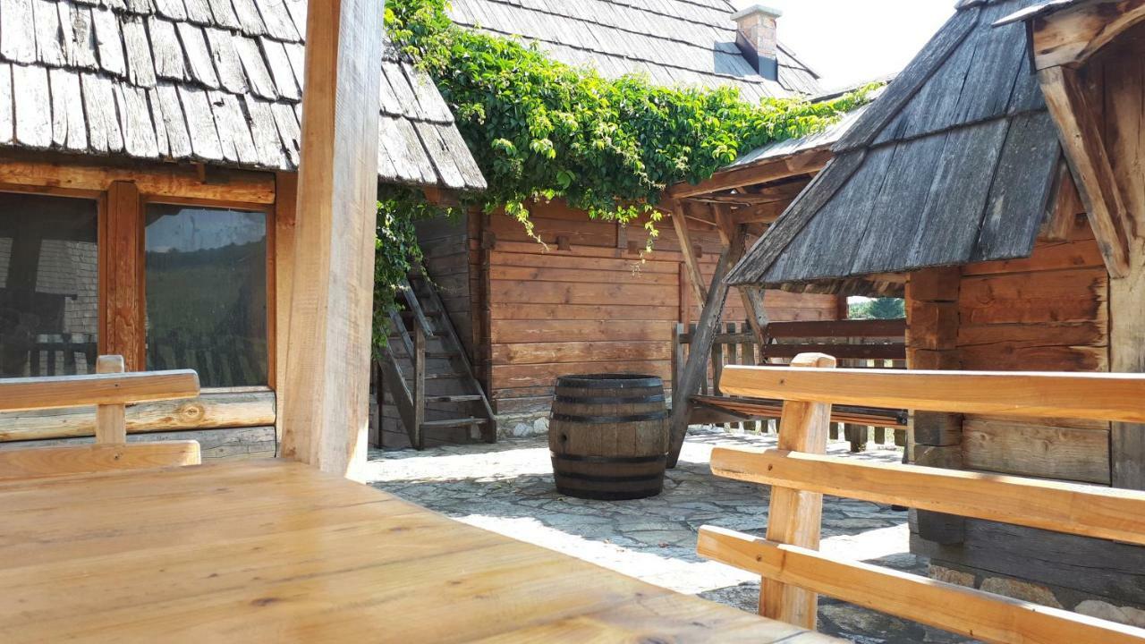 Konoba Ognjiste Bed & Breakfast Sokolac  Eksteriør bilde